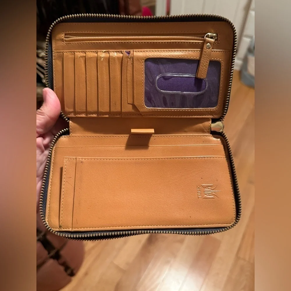 Tusk New York Navy Blue Leather Madison Double Zip Clutch 8